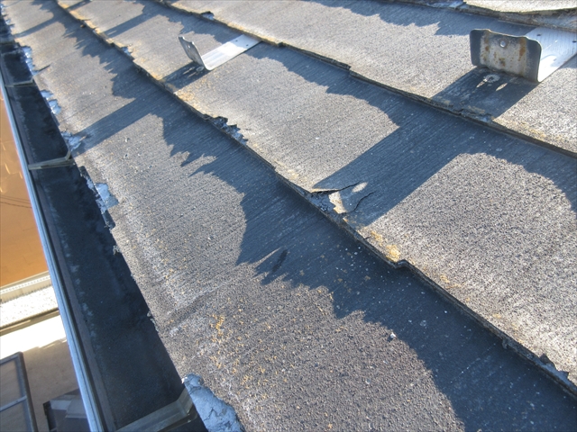 蓮田市にてパミール屋根の劣化