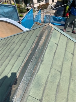 白岡市にて屋根カバー工事、貫板の撤去